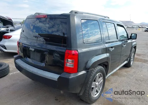 2007 Jeep Patriot Sport z USA, uszkodzony, nr VIN 1J8FF28W67D356607